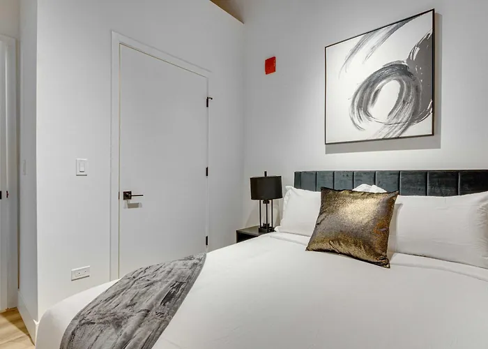 Appartement River North Rooftop With In And Out Parking 5 *